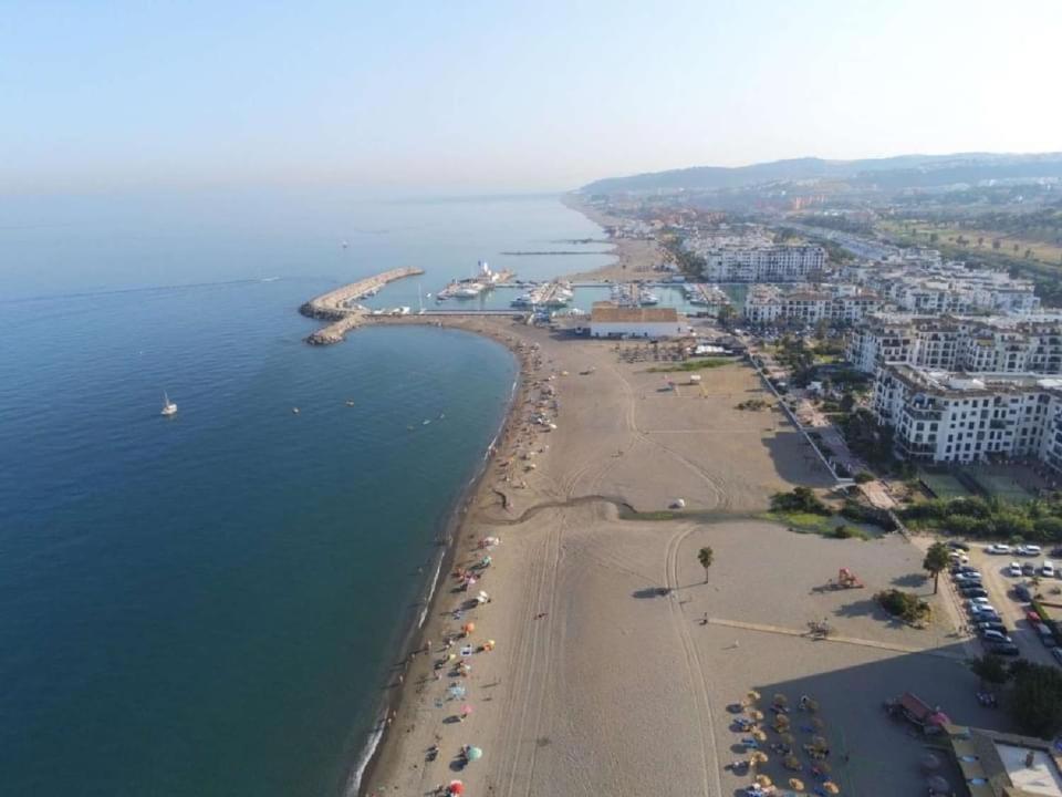Personal Y Coqueto En Primerisima Linea De Playa, En La Costa Del Sol. Puerto De La Duquesa Castillo de Sabinillas المظهر الخارجي الصورة
