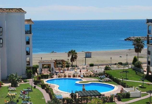 Personal Y Coqueto En Primerisima Linea De Playa, En La Costa Del Sol. Puerto De La Duquesa Castillo de Sabinillas المظهر الخارجي الصورة