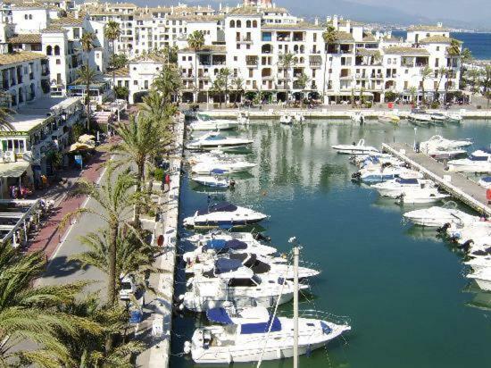 Personal Y Coqueto En Primerisima Linea De Playa, En La Costa Del Sol. Puerto De La Duquesa Castillo de Sabinillas المظهر الخارجي الصورة